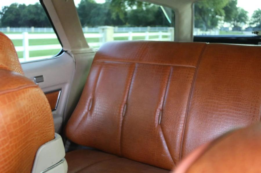 Интерьер Cadillac DeVille 9-passenger Station Wagon by WISCO (B9114767) 1969 года  (фото 81 из 147)